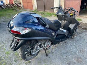 Dily Piaggio Mp3  250ccm - 4