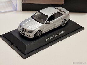 2x Schuco C63 AMG W204 1:43 - 4