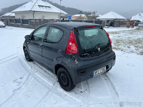 Peugeot 107 k pronájmu – již od 1400 Kč/týden - 4