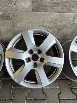 Audi alu kola 17” - 4