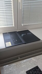 ASUS Vivobook 15 - 4