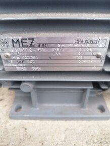 Elektromotor MEZ 180 w nový - 4