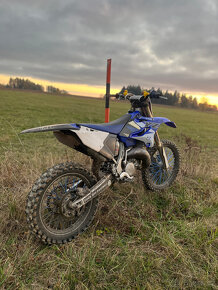 Yamaha YZ 125 - 4