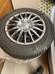 Plechové disky 15” 5x108 a zimní pneu 195/65/R15 - 4