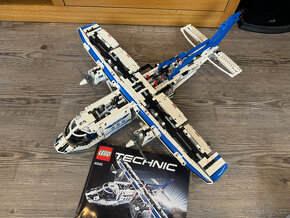 Lego technic 42025 nákladní letadlo na baterie - 4