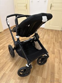 Bugaboo Fox 2 Black in Black + 3 stříšky + stupátko - 4