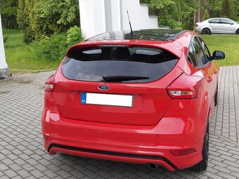 Ford Focus 1.5 EB ST Red&Black, 86.000 km, nový v ČR - 4