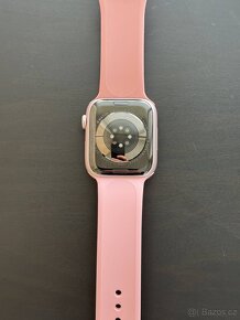 Apple Watch 9 45mm růžové - 4