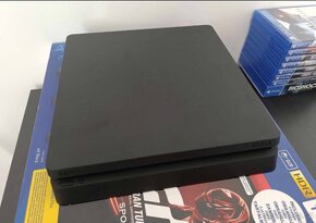 PlayStation 4 Slim - 4