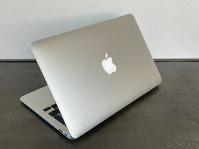 MacBook Air 11" 2011 i5 / 64GB / 4GB RAM - 4