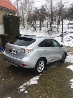 Prodám Lexus RX350 r.2012 nehybridní 3.5V6 benzín 204Kw - 4