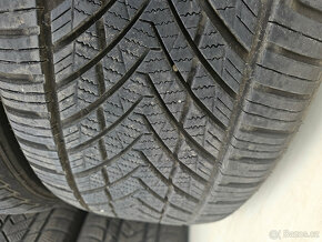 235/55R17 103W XL Tracmax - 4