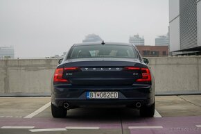 Volvo S90 D4 2.0L Drive-E Momentum A/T - 4