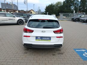 AKCE Hyundai i30 WG 1.5DPi 81kW 1MAJITEL ČR SERVISKA - 4