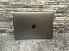 MacBook Pro 13 2018 i5 / 8GB / 256GB - 4