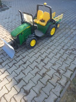 Peg-Pérego John Deere Dual Force - 4