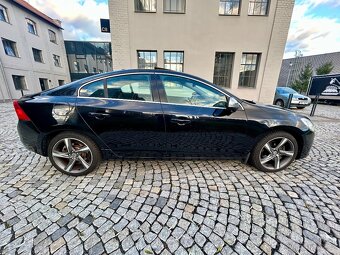 Volvo S60 2.0T5 177KW R-DESIGN-MANUÁL-Bi XEN-NAVI-VYHŘEV-PDC - 4