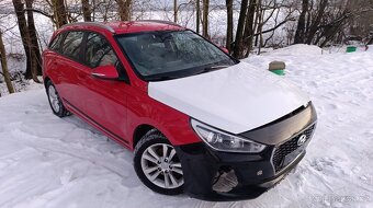 Hyundai i30 combi 1.0 T-GDI 120 Trikolor 2017/9 - 4