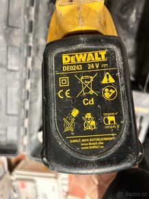 Prodám vrtací aku kladivo Dewalt DC222 - 4