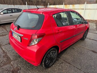 TOYOTA YARIS 1,0 51KW,ROK 11/2011,NAJ 150TKM,KLIMA,DOHODA - 4