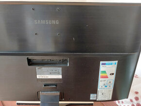 Herní monitor Samsung 28” (úhlopříčka 70 cm) - 4