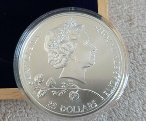 Stříbrná mince Český lev 2017 10 oz - 4