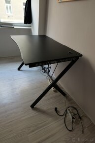 Trust GXT 711 Dominus Gaming Desk - 4