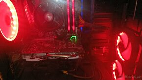 PC ryzen 5,16gbram, win 10 home, Radeon 570 8 gb ram, 256 gb - 4