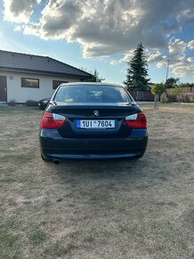 BMW E90 320i - 4