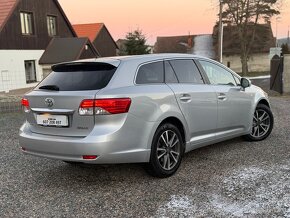 Toyota Avensis combi 2.2 D4-D 110kw manuál-navi-kamera - 4