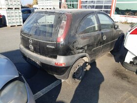 Opel Corsa C 2001 1,0i 12V 43kW - díly - 4