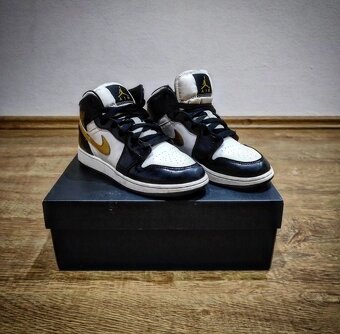 NIKE AIR Jordan 1 MID 35,5 EU - 4