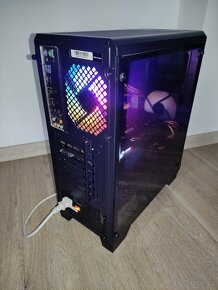 2 x starší herní PC - Core i7, 16 GB RAM,  RX480/580, SSD + - 4