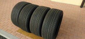 Continental 285/45R22 - 4