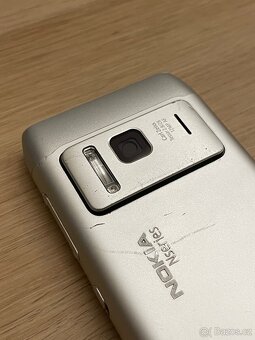 Nokia N8 - 4