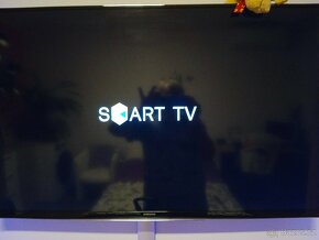 Samsung UE40J6272 - 4