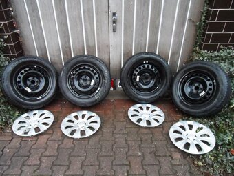 Komplet Zimní Sada Poklice Bridgestone 215/65/17 ET 38 5x112 - 4