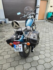 Suzuki VZ800 Marauder - 4