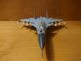 J-15 Carrier - model letadla 1:72 - 4