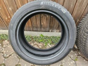 Zimní pneu 235/50 R19	 Conti a Bridgestone - 4