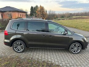 VW Sharan 2.0 TDI 130kW,DSG,7míst,PANO,Bixenon,tažné,el.dv. - 4