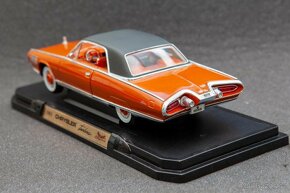 Chrysler Turbine 1963 1:18 Yatming/Road Signature - 4