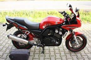 Yamaha FZS 600 Fazer - 4