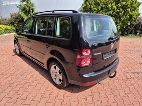 VW Touran 2.0TDI 103kW 7 míst, tažné,xenon,bez koroze - 4