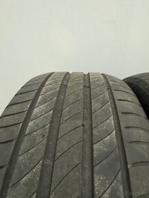 Michelin 235/45/R18 2022. 4kus - 4