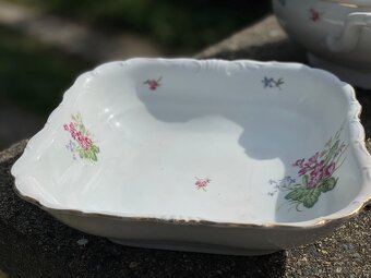 Zdobený porcelán, vše za 800,- - 4