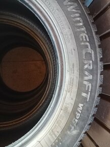 Prodám zimní pneu 205/60 R16 Kumho - 4