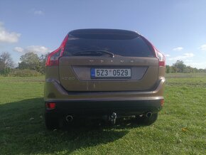 Volvo XC60 4x4 koupeno v ČR - Serviska - 4