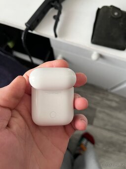 Apple AirPods 2 - 4