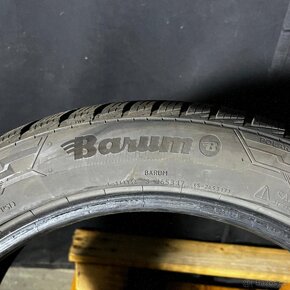 Zimní pneu 235/45 R18 98V Barum 5mm - 4